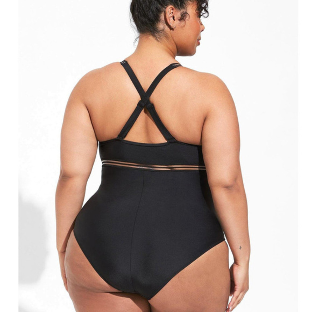 New Torrid Plus Size 6 Black Mesh Trim Busty Padded One‎ Piece Wireless Swimsuit - Picture 2 of 3